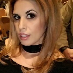 Meet your Posher, Violeta